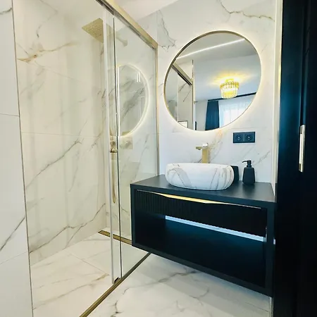 Onyx 2 Hálószobás Privát Finn Szaunával és 2 Fürdőszobával Apartamento Keszthely