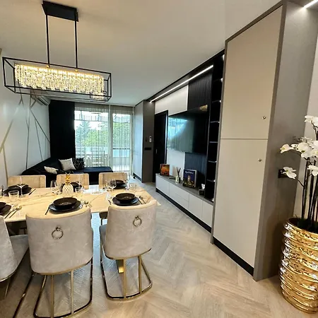 Onyx Apartman Privat Szaunaval * كيستاي